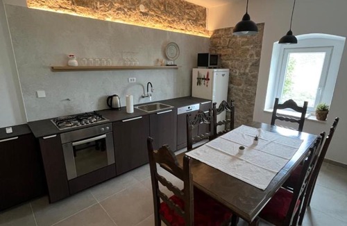 Zrnovnica Villa | Villa Don Dan - Private Pool - 2 Apartments - Sea View near Split - Suitable for extended stays