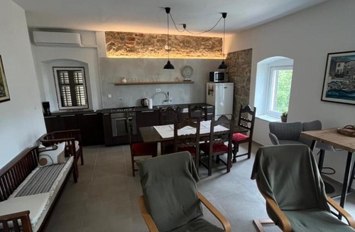 Zrnovnica Villa | Villa Don Dan - Private Pool - 2 Apartments - Sea View near Split - Suitable for extended stays
