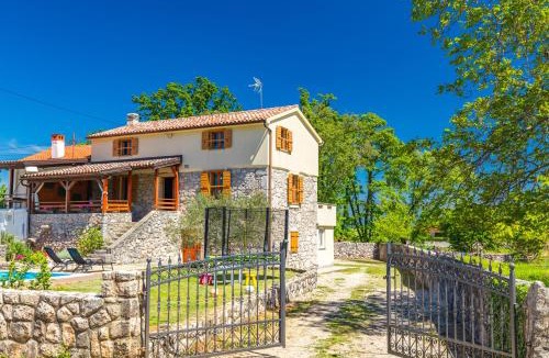Gostinjac Villa | Villa Dora - family house with saltwater pool in Gostinjac, Krk Island
