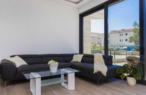 Srima Villa | Villa EDEN - modern villa with sea view and pool, 50 m from the beach, free WIFI & parking