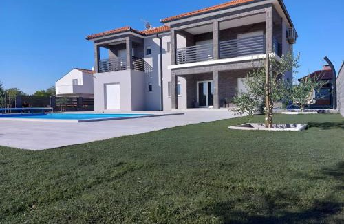 Murvica Villa | Villa Ela with heated pool