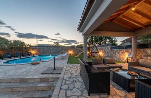 Benkovac Villa | Villa Elder ZadarVillas