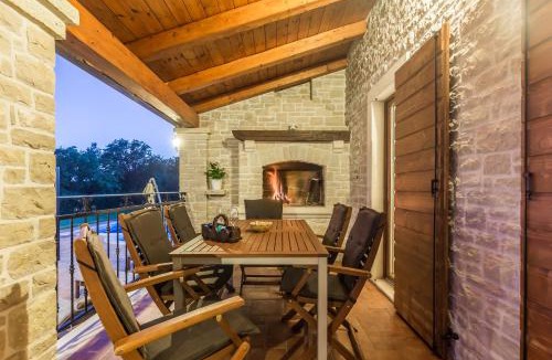 Munci Villa | Villa Elida with Heated Pool - Central Istria