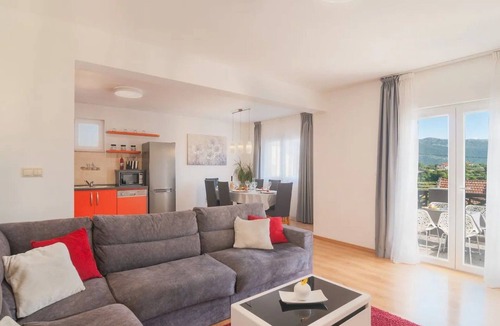 Seoca House | Villa Elin mit großem, privatem Pool in Seoca by Interhome