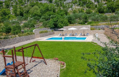 Seoca House | Villa Elin mit großem, privatem Pool in Seoca by Interhome