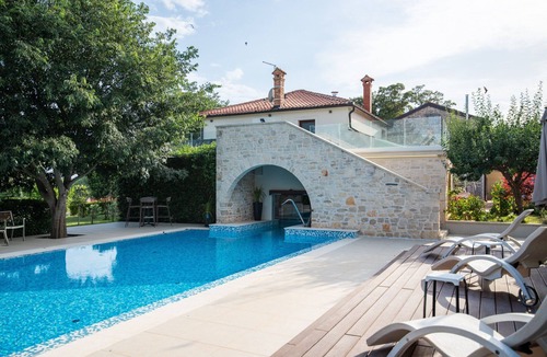 Fiorini Villa | Villa Elise with Pool