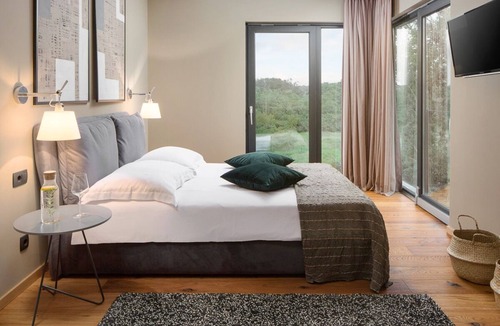 Krizine Villa | Villa Elivah - Eight Bedroom Villa, Sleeps 20
