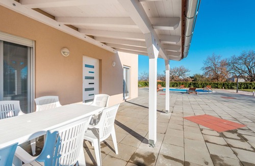 Donje Rastane Villa | Villa Elm, 3 bedrooms, 2 bathrooms, private pool, large garden, wi-fi, privacy