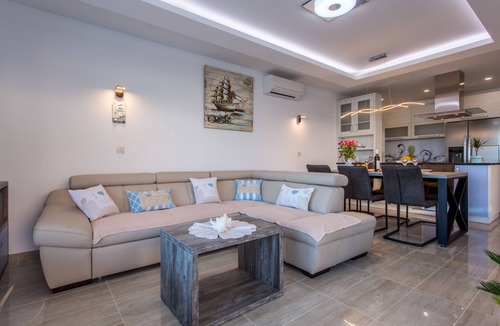 Cizici Villa | Villa Ema with Seaview, swimming pool, garage, BBQ & playroom