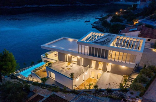 Vinisce Villa | Villa Endless Summer - 5 Star beachfront villa with a pool by MyWaycation