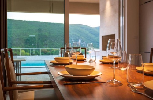 Trn Villa | Villa Ero