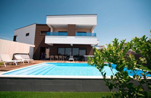 Novalja Villa | Villa Estate