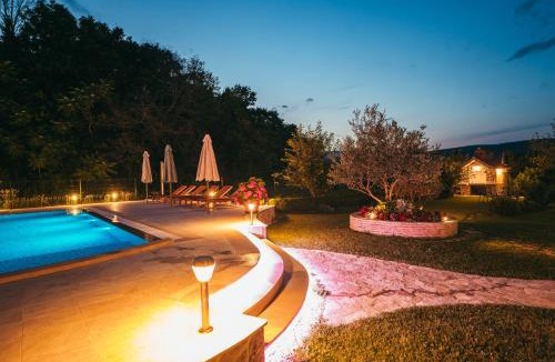 Prolozac Villa | Villa Estera
