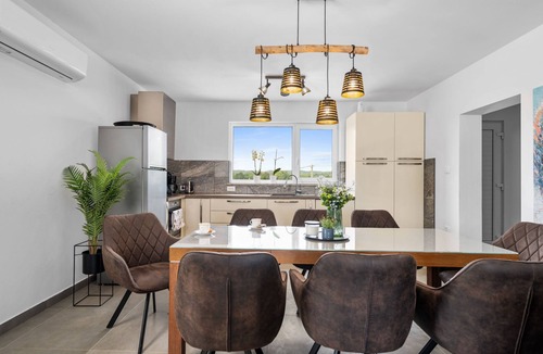 Snasici House | Villa Family Love mit Garten und Spielplatz by Interhome