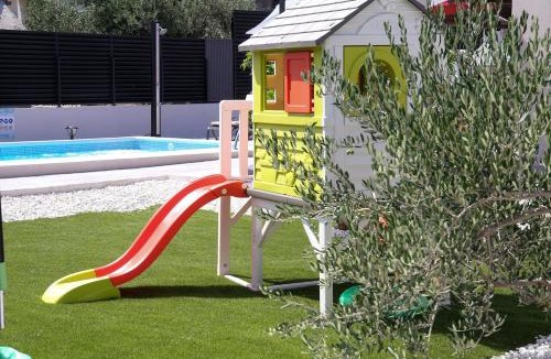 Rudine Villa | Villa Fides with private pool, garden and sea view