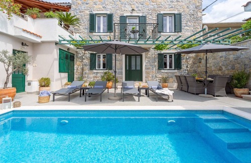 Makarska Old Town Villa | Villa Filipetti in Makarska center, 4 en-suite bedrooms, heated private pool, 600m from beach