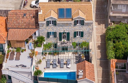 Makarska Old Town Villa | Villa Filipetti in Makarska center, 4 en-suite bedrooms, heated private pool, 600m from beach