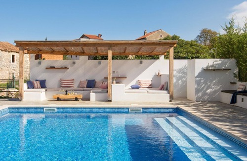 Cepljani House | Villa Flavia Traditional stone house with a pool
