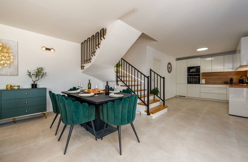 Benkovac Villa | Villa Flora Zadar Villas