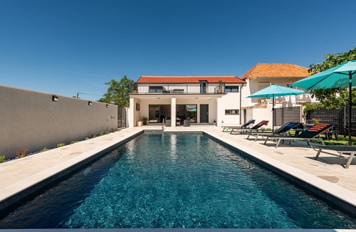 Benkovac Villa | Villa Flora Zadar Villas