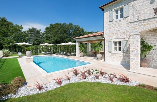 Korenici Villa | Villa for 8 persons, pool, tennis court, outdoor fitness, own organic garden.