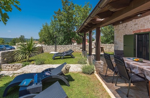 Kanfanar Cottage | Villa for up to 6 persons with jacuzzi, private garden, WiFi, A/C