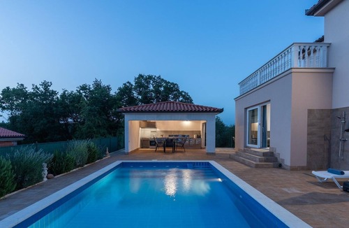 Radini Cabin | Villa for up to 8 guests with private pool, sauna and jacuzzi