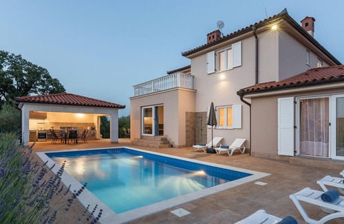Radini Cabin | Villa for up to 8 guests with private pool, sauna and jacuzzi