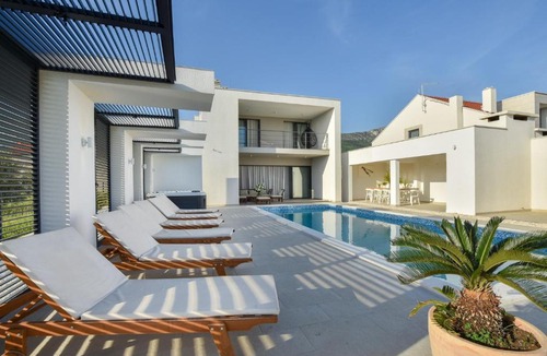 Kastel Luksic Villa | Villa Formosa