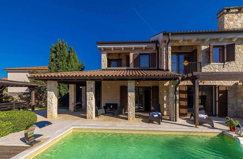 Porat Villa | Villa Forte with Heated Private Pool close to the Beach
