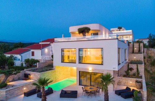 Ljubac Villa | Villa Four Seasons Ljubac Seaside