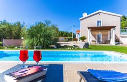 Nenadici Villa | Villa Frana