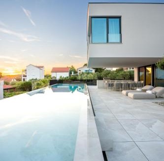Zdrelac Villa | Villa FUX Eternity 3