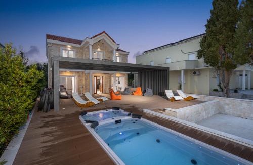 Caska Villa | VILLA FUX ZRCE Novalja - direkt am Strand