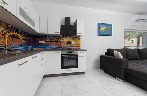 Dobrinj Villa | Villa George with a heated swimming pool