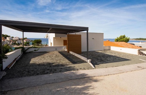 Primosten Burnji Villa | Villa Gloss
