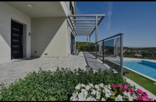 Sinj Villa | Villa Gold