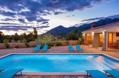 Seline Villa | Villa Grandioza