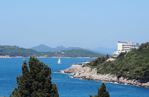 Lapad Apartment | Villa Hortenzia - Three-Bedroom Apartment with Terrace and Sea View