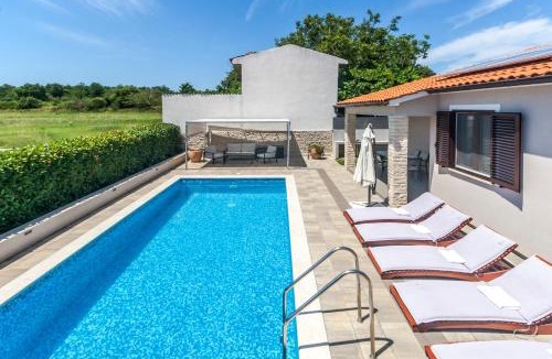 Marcana Villa | Villa House Gortan - with heated pool near Pula Istria - Ferienhaus Istrien