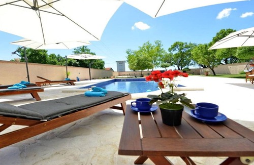 Policnik Villa | Villa Idyll with pool in natural surrounding