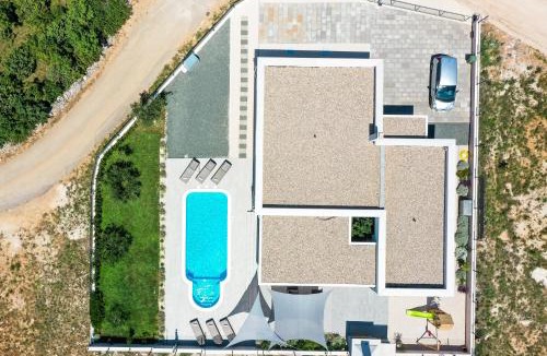Rovanjska Villa | Villa Immortelle with pool and sea view