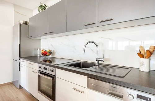 Ljubac Villa | Villa in Maritime Style, Direkt am Meer, Pool, 8-10 Pers. - Bucht Ljubački