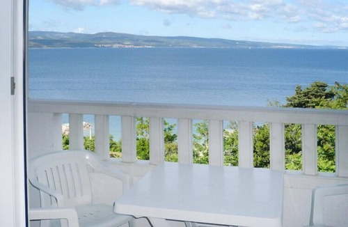 Omis Apartment | Villa in Nemira with Sea Views and Hiking