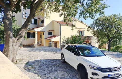 Starigrad Apartment | Villa in Starigrad near Paklenica National Park