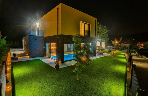 Dugopolje Villa | VILLA INFINITY- luxury residence near SPLIT