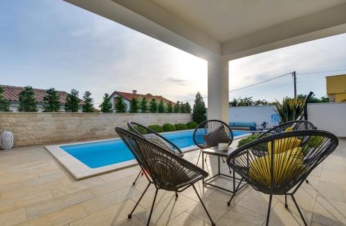 Linardici Villa | Villa Insula