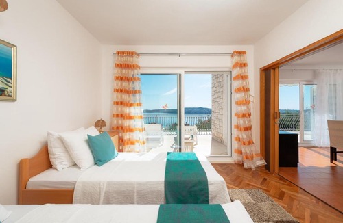 Seget Donji Apartment | VILLA IRENA - Longevity Retreat