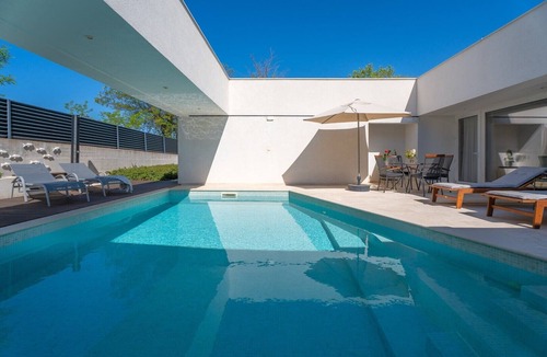 Nerezise Villa | Villa Island Pearl: A Stunning Oasis of Luxury and Serenity on Brač Island