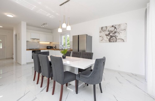 Primorski Dolac Villa | Villa Ivan by Villas Guide